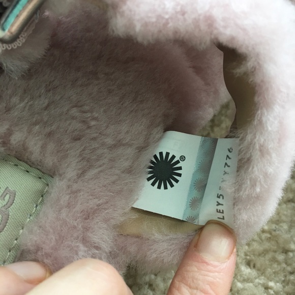 UGG Fuzz Yeah pink slides - Picture 5 of 6